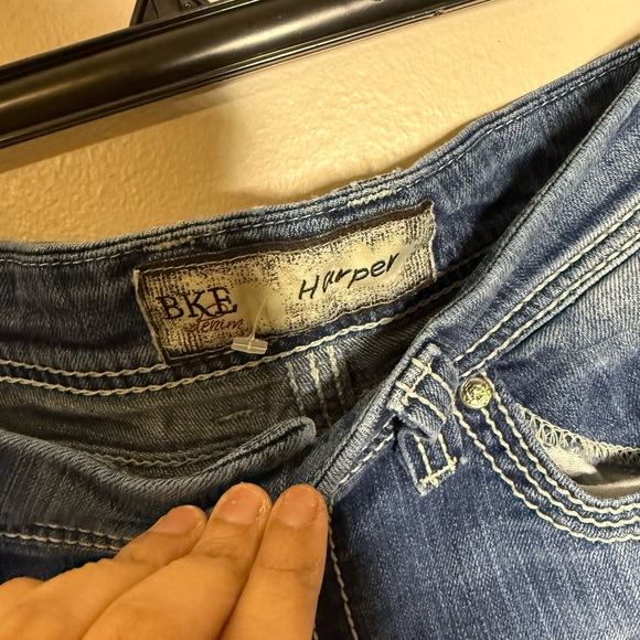 BKE Harper Stretch Cropped Jean 32 - Picture 4 of 7